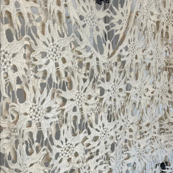 POL Cream Lace Fringe Tunic - Picture 3 of 3